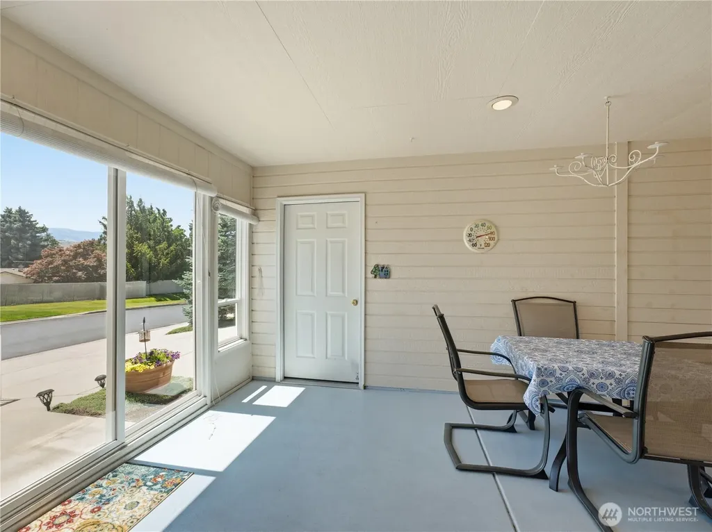 561 Sunday Drive East Wenatchee WA 98802