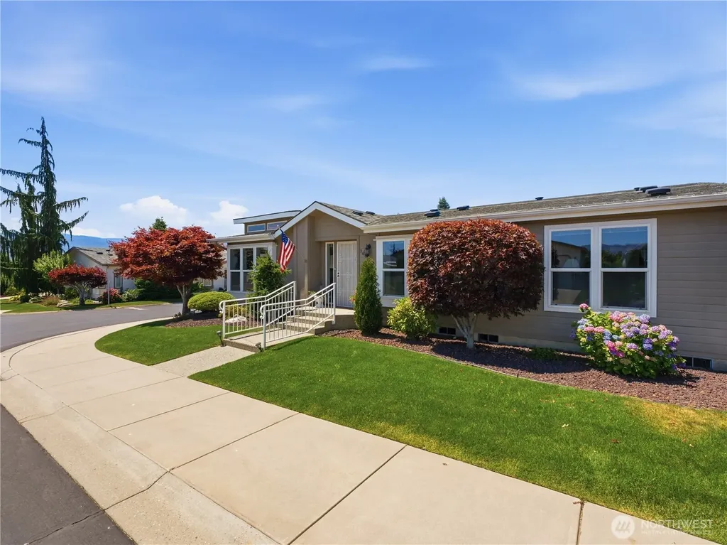 561 Sunday Drive East Wenatchee WA 98802
