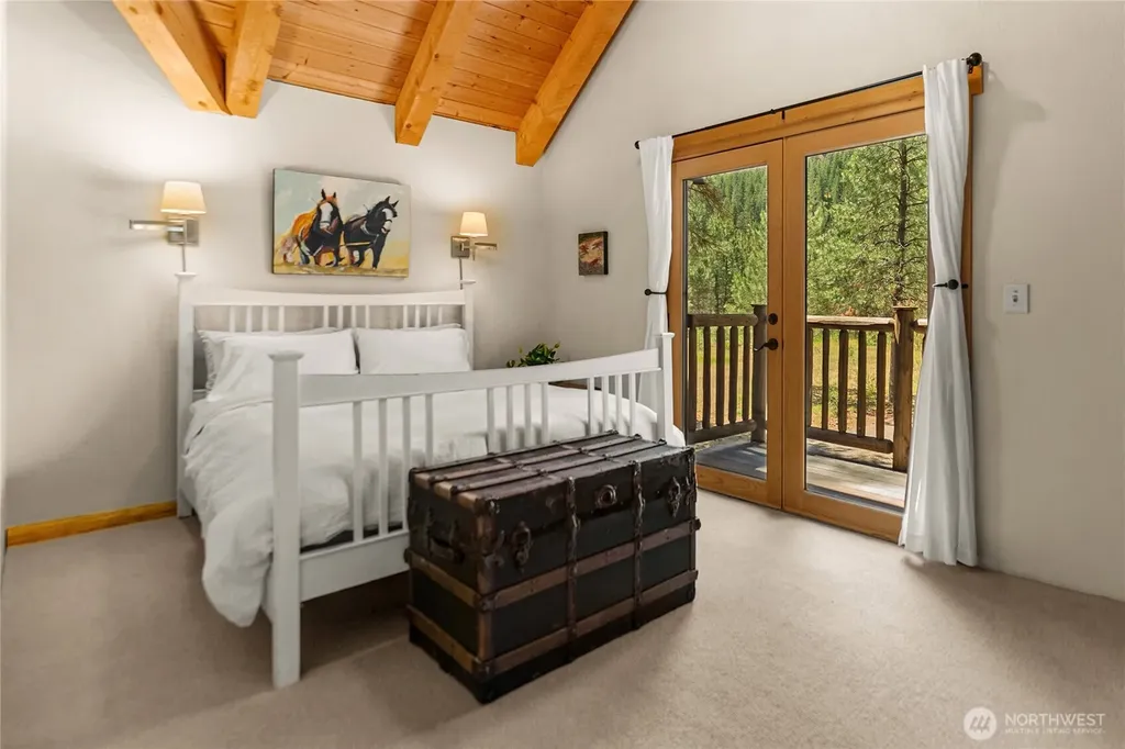 65 Mazama Pines Lane Mazama WA 98833