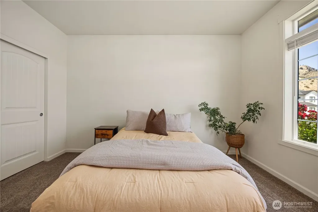 491 Spring View Place Chelan WA 98816