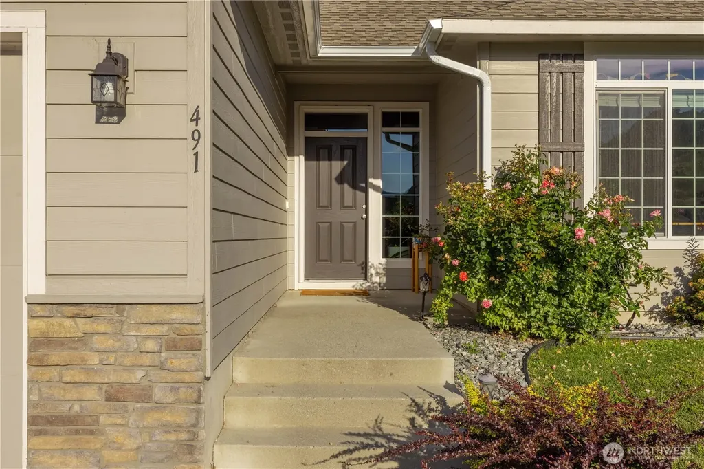 491 Spring View Place Chelan WA 98816