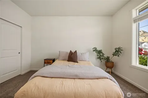 491 Spring View Place Chelan WA 98816