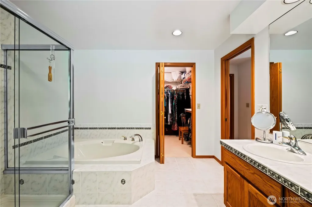 419 212th Avenue NE Sammamish WA 98074