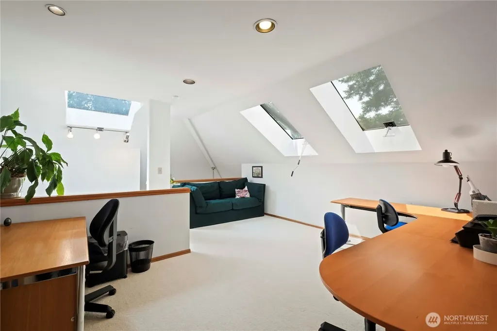 419 212th Avenue NE Sammamish WA 98074