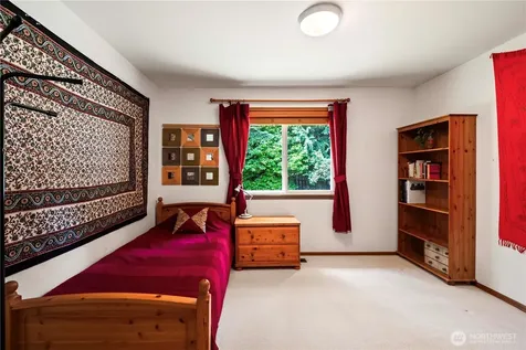 419 212th Avenue NE Sammamish WA 98074