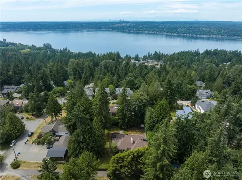 419 212th Avenue NE Sammamish WA 98074