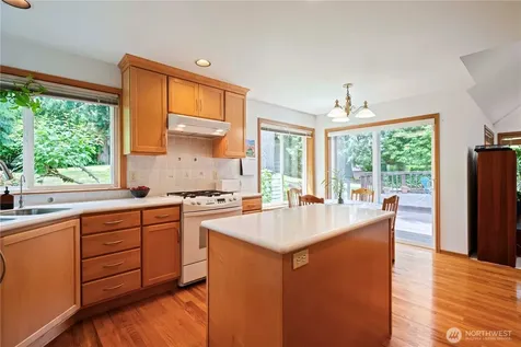 419 212th Avenue NE Sammamish WA 98074