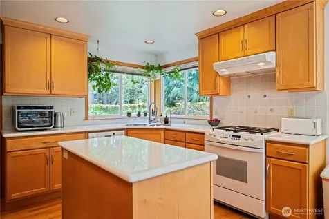 419 212th Avenue NE Sammamish WA 98074