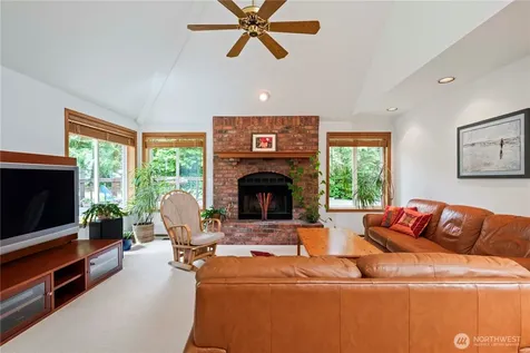 419 212th Avenue NE Sammamish WA 98074