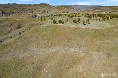 12 Columbia River Bluffs Road Chelan Falls WA 98858