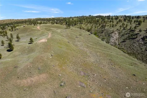 12 Columbia River Bluffs Road Chelan Falls WA 98858