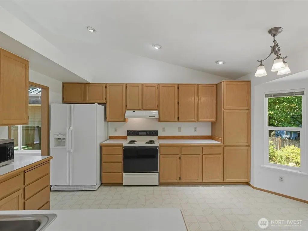 6211 145th Street SE Everett WA 98208