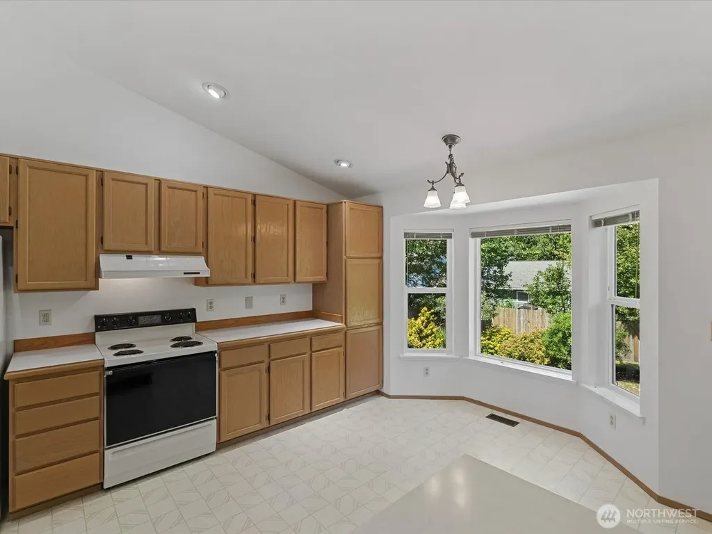 6211 145th Street SE Everett WA 98208