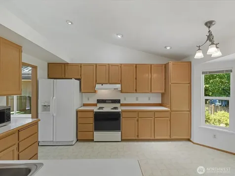 6211 145th Street SE Everett WA 98208