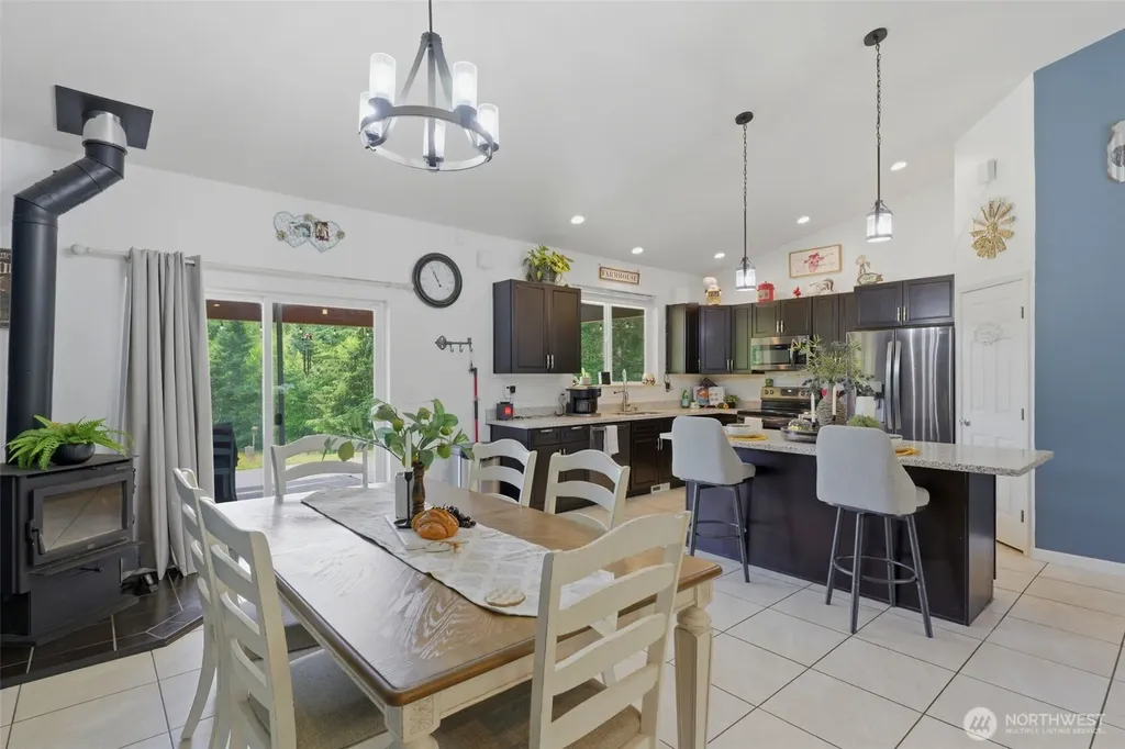 300 E Mclane Cove Drive Grapeview WA 98546
