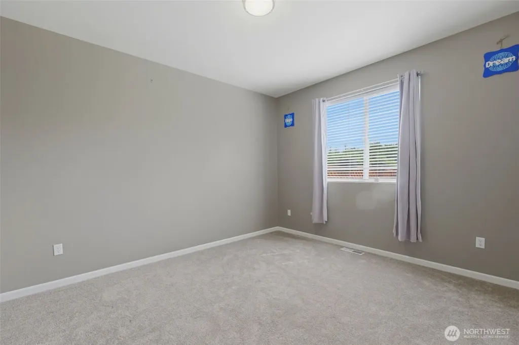 300 E Mclane Cove Drive Grapeview WA 98546