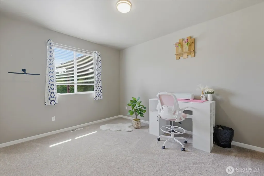 300 E Mclane Cove Drive Grapeview WA 98546