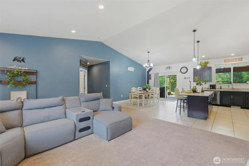 300 E Mclane Cove Drive Grapeview WA 98546