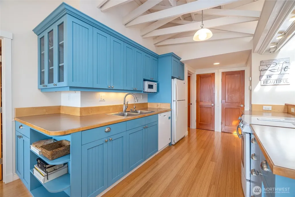 3965 Legoe Bay Road Lummi Island WA 98262