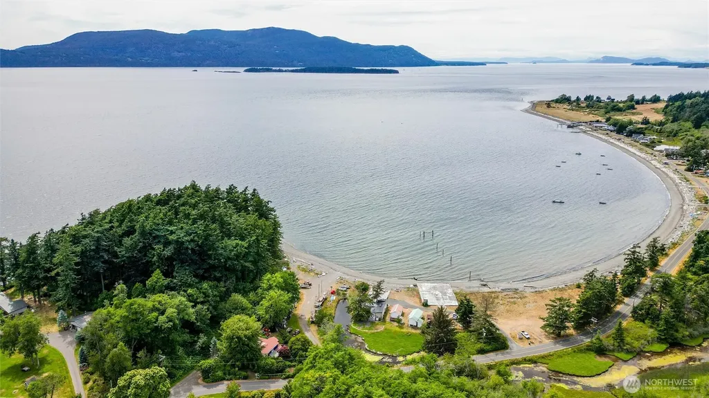 3965 Legoe Bay Road Lummi Island WA 98262