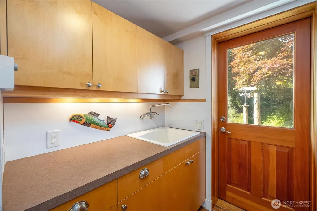 3965 Legoe Bay Road Lummi Island WA 98262