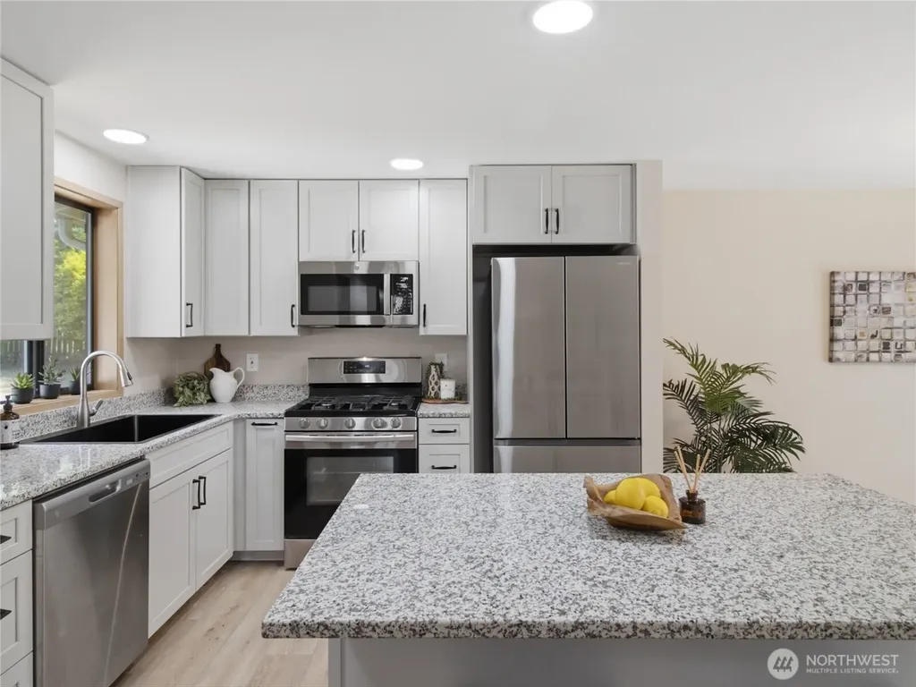 10389 Frontier Place NW Silverdale WA 98383