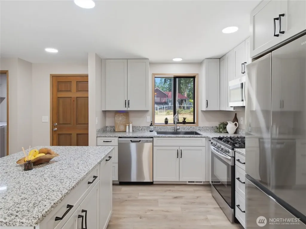 10389 Frontier Place NW Silverdale WA 98383