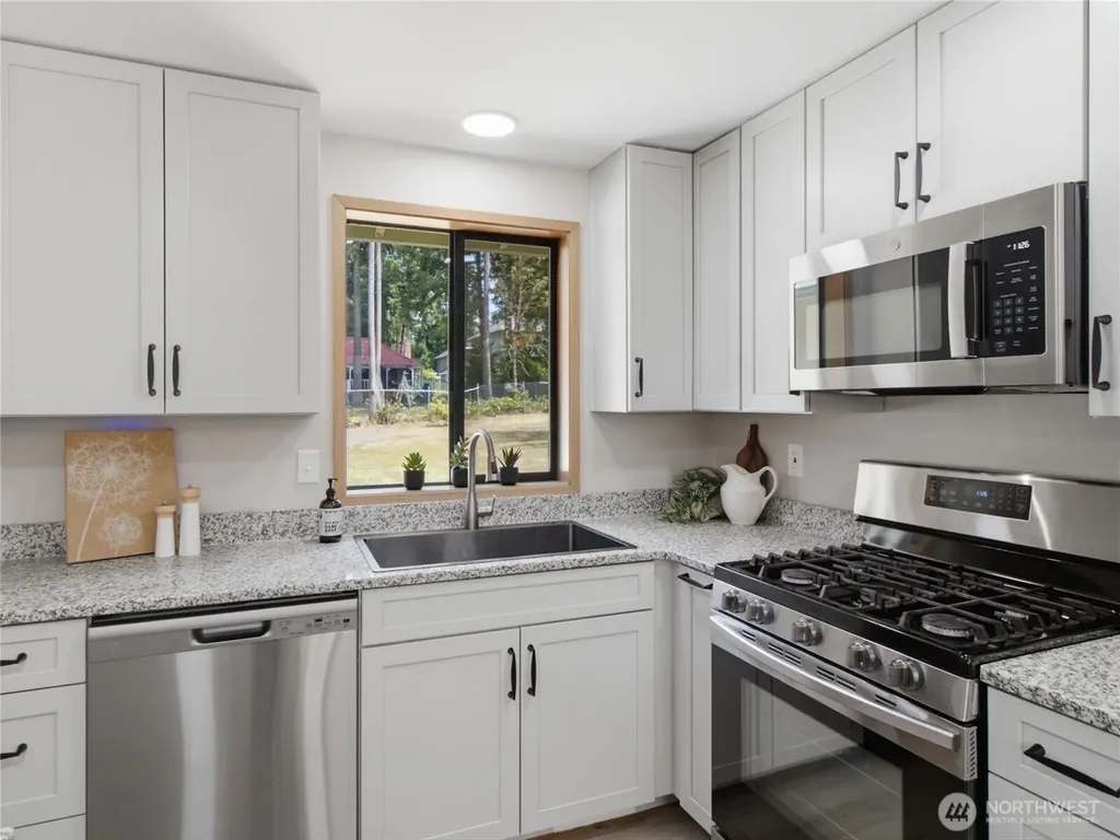 10389 Frontier Place NW Silverdale WA 98383
