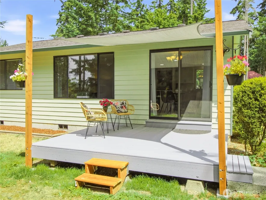 10389 Frontier Place NW Silverdale WA 98383
