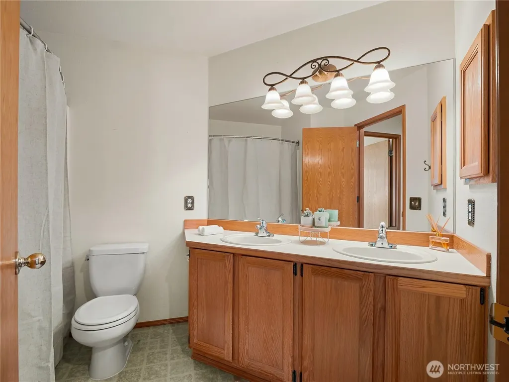 3138 Hunter Court Enumclaw WA 98022