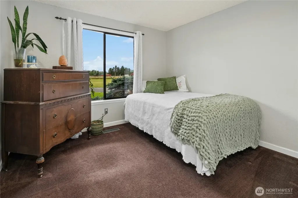 41218 292nd Way SE Enumclaw WA 98022