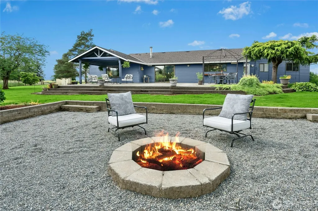 41218 292nd Way SE Enumclaw WA 98022