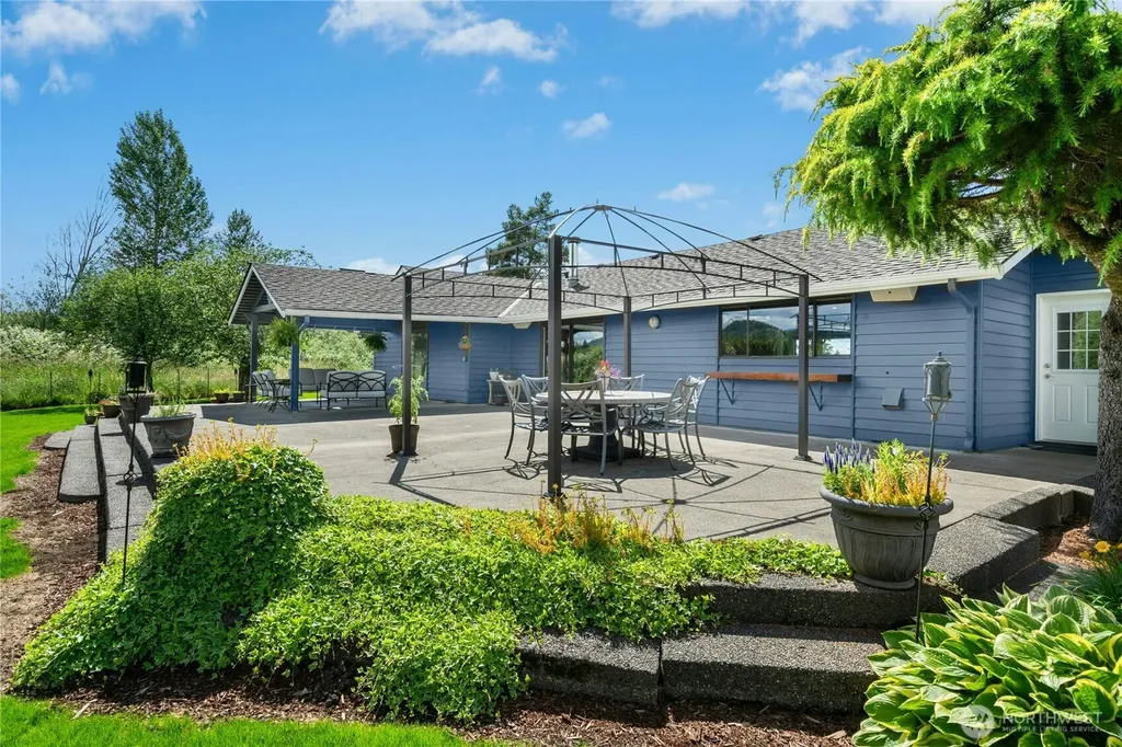 41218 292nd Way SE Enumclaw WA 98022