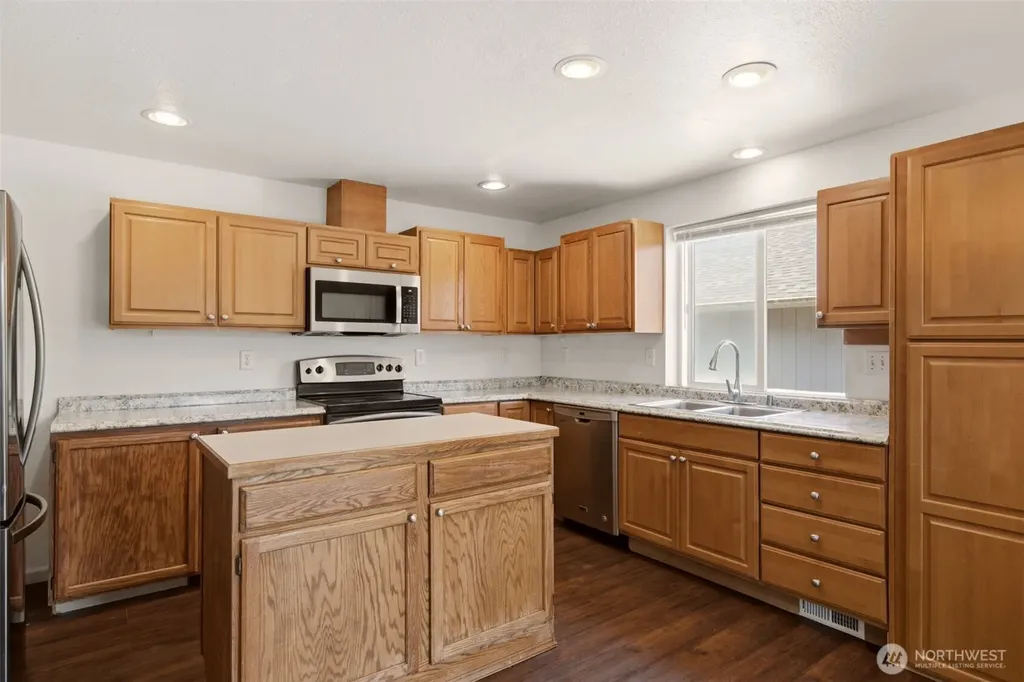 5807 S Ferdinand Street Tacoma WA 98409
