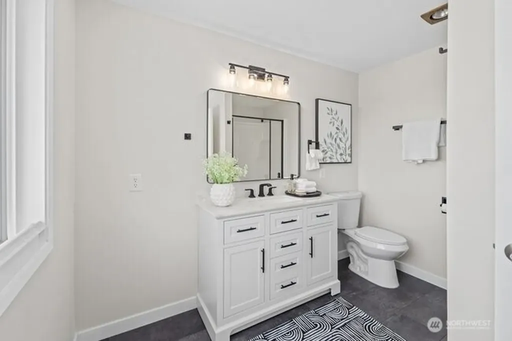 34216 136th Avenue SE Auburn WA 98092