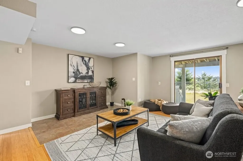 34216 136th Avenue SE Auburn WA 98092