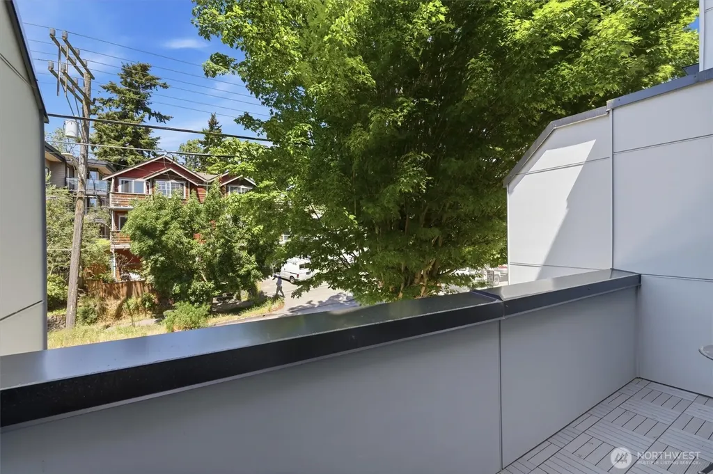 105 39th Avenue NW Seattle WA 98107