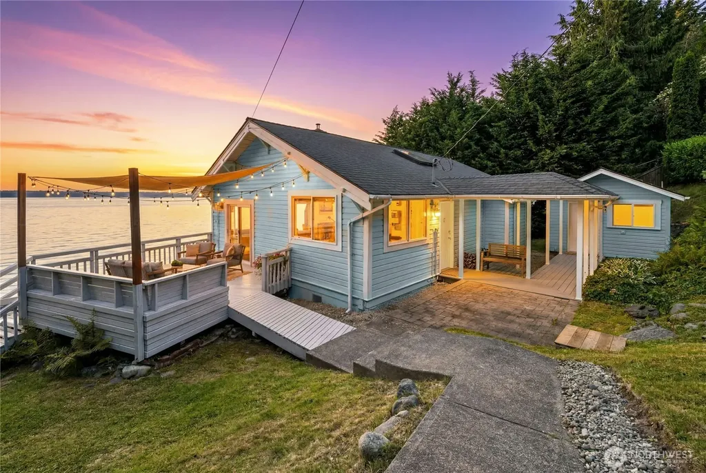 10932 Vashon Hwy SW Vashon WA 98070