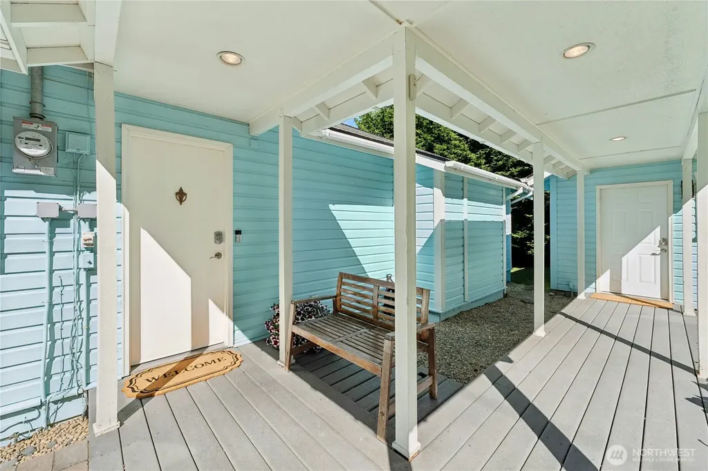10932 Vashon Hwy SW Vashon WA 98070