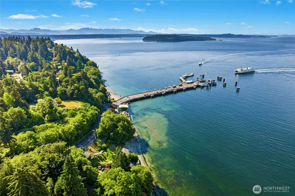 10932 Vashon Hwy SW Vashon WA 98070