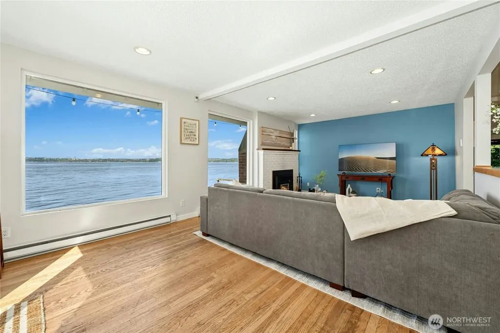 10932 Vashon Hwy SW Vashon WA 98070