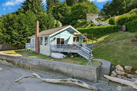 10932 Vashon Hwy SW Vashon WA 98070