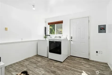 10932 Vashon Hwy SW Vashon WA 98070