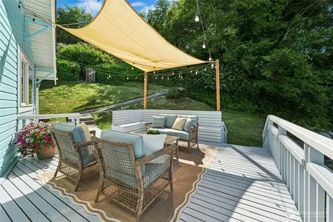 10932 Vashon Hwy SW Vashon WA 98070