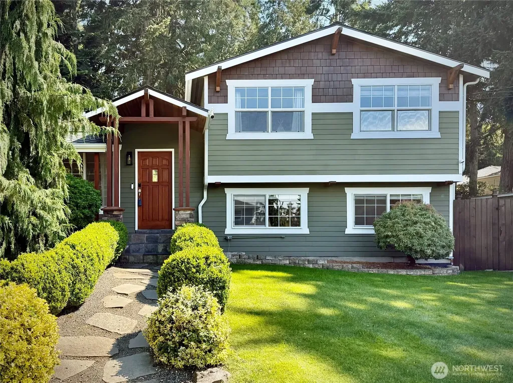 6229 NE 196th Street Kenmore WA 98028