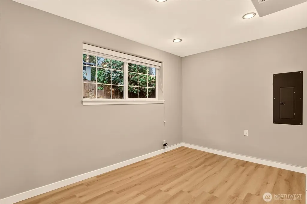 6229 NE 196th Street Kenmore WA 98028