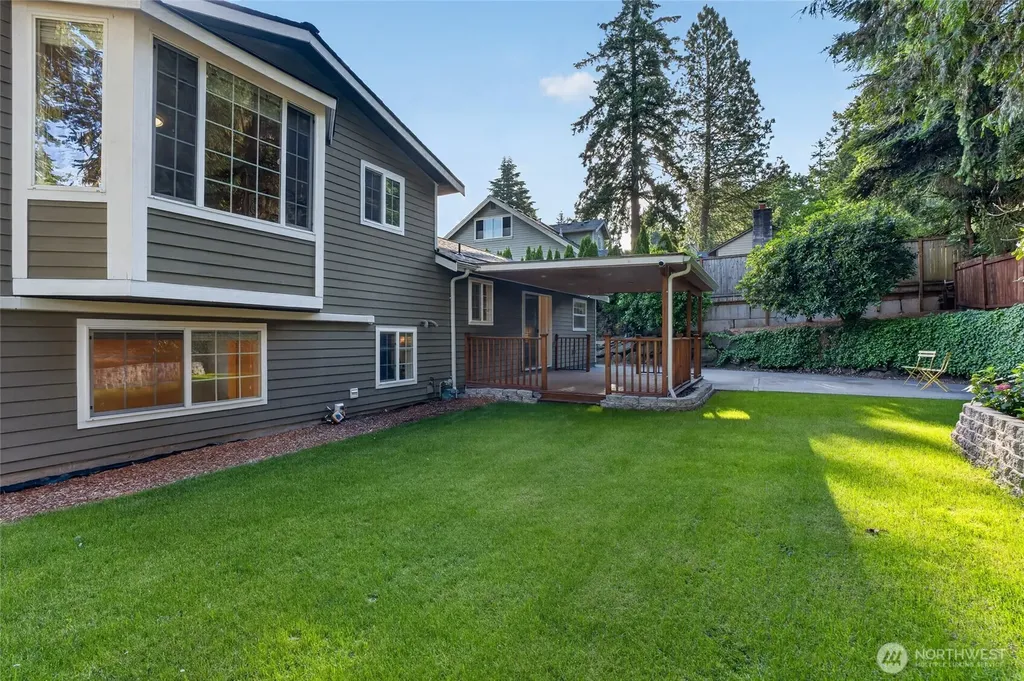 6229 NE 196th Street Kenmore WA 98028