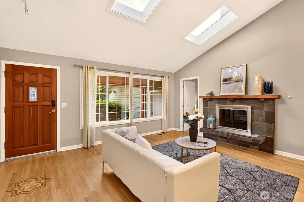 6229 NE 196th Street Kenmore WA 98028
