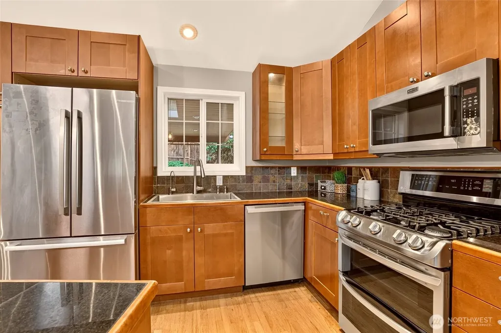 6229 NE 196th Street Kenmore WA 98028