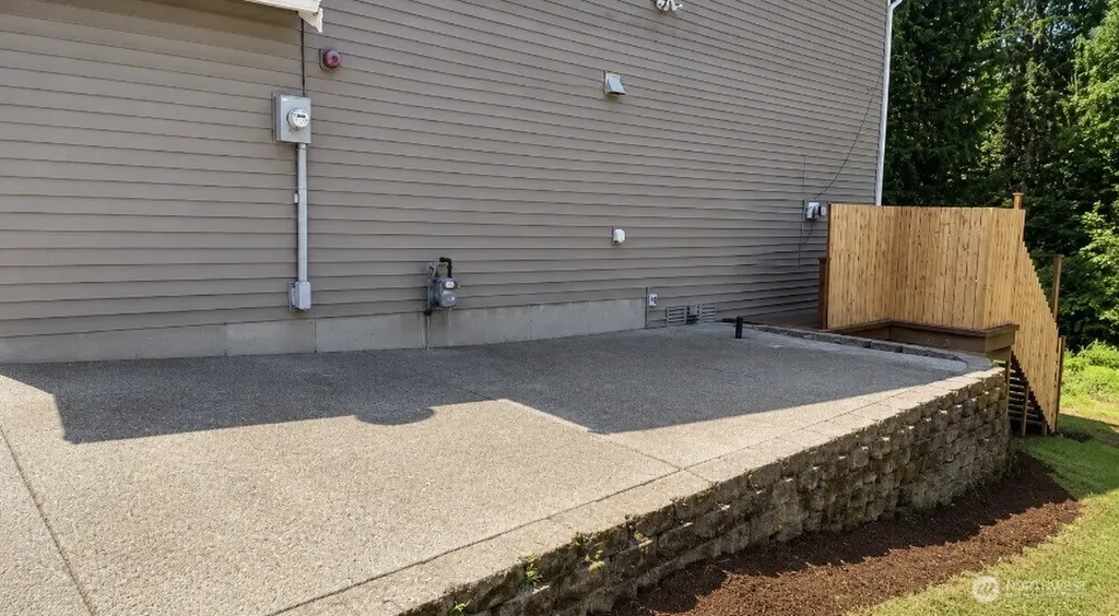 9525 S 221st Place Kent WA 98031